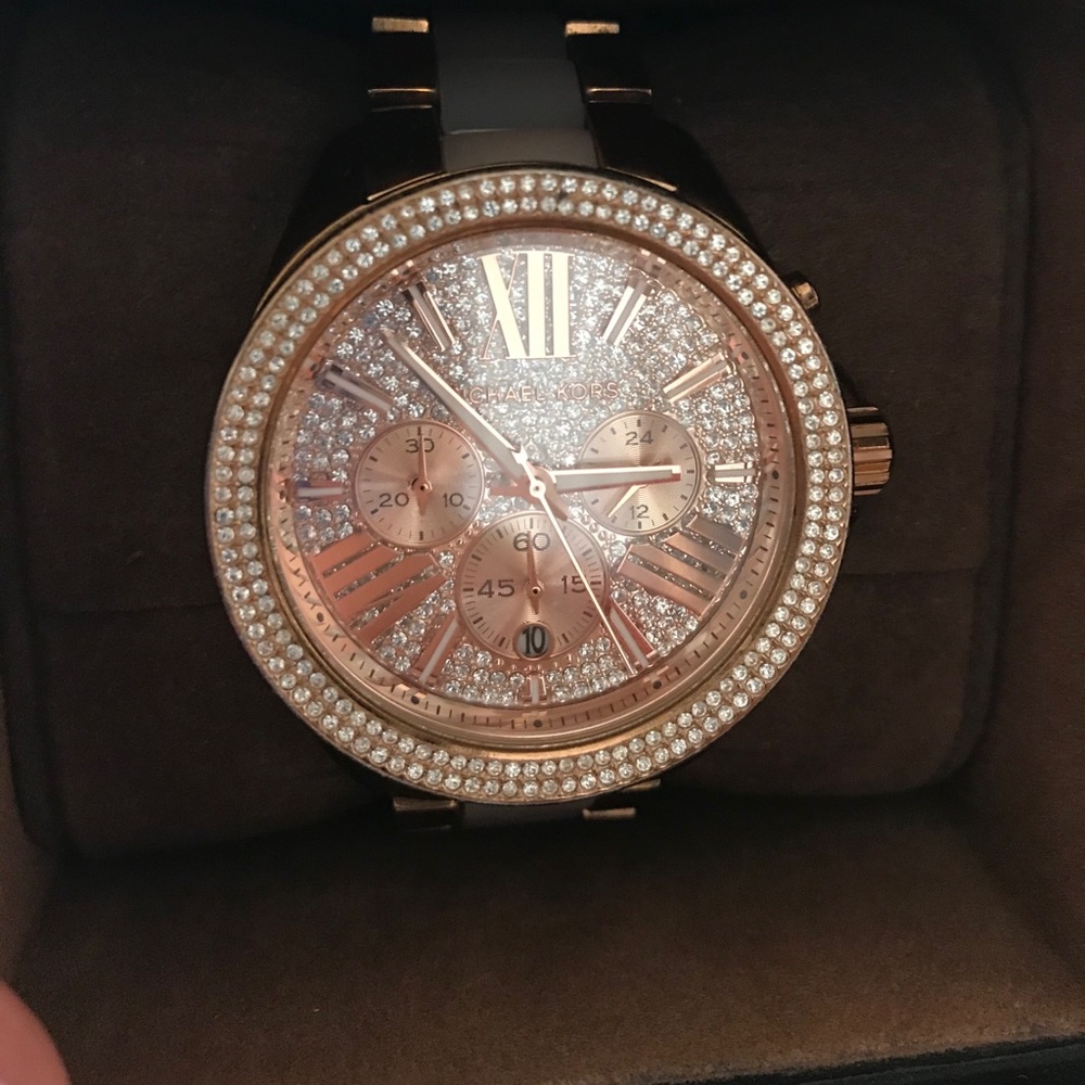 MK Rose Gold watch - Picture 3 of 8